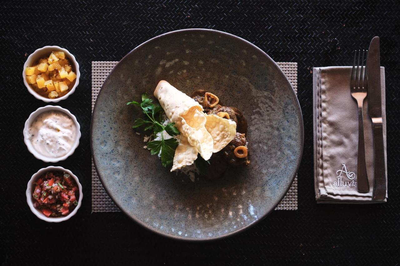 Alluvia Boutique Winery & Luxury Accommodation ステレンボッシュ エクステリア 写真 A dish at the restaurant